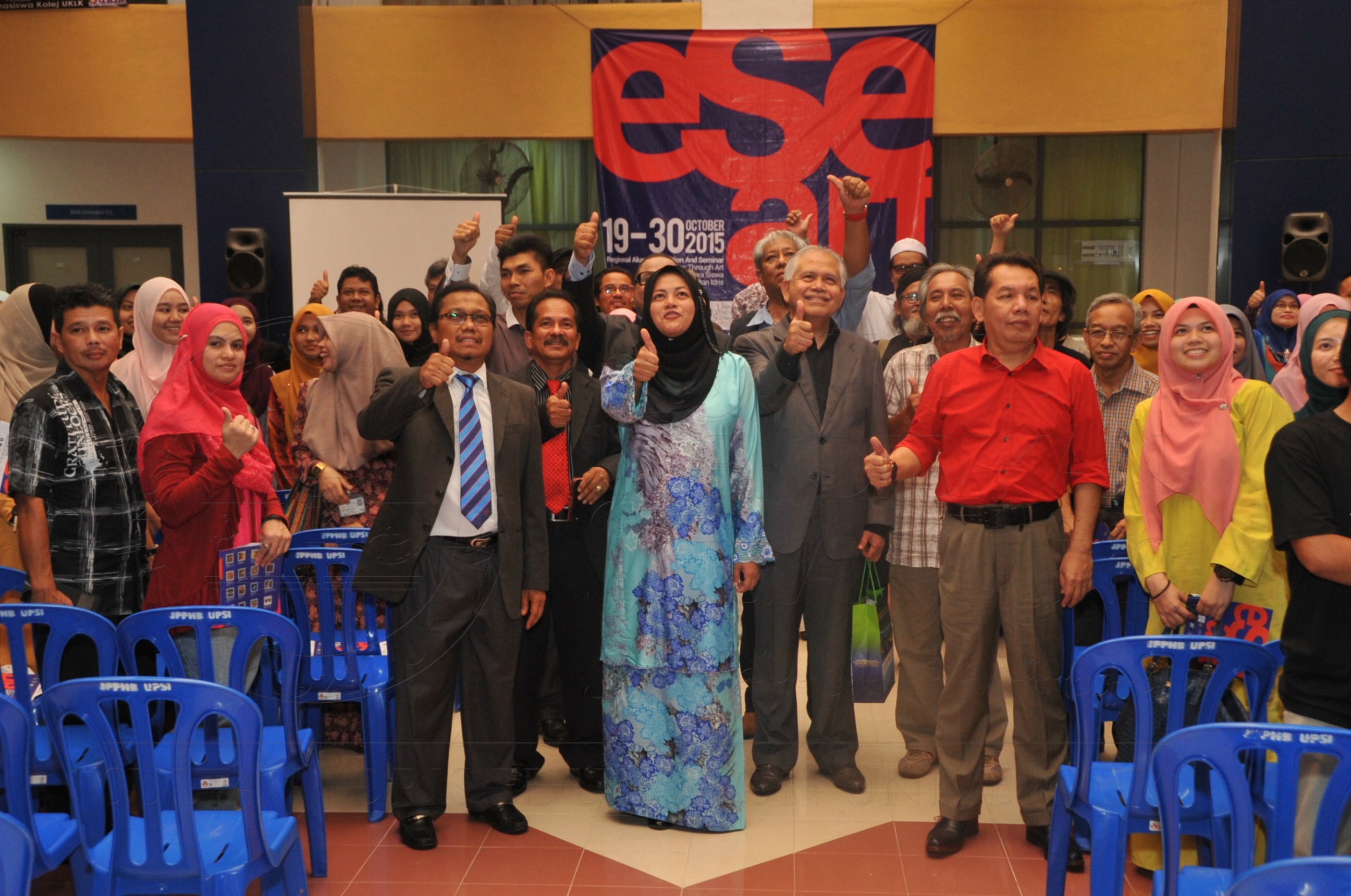 PRO15 173 ESE HAS 2415